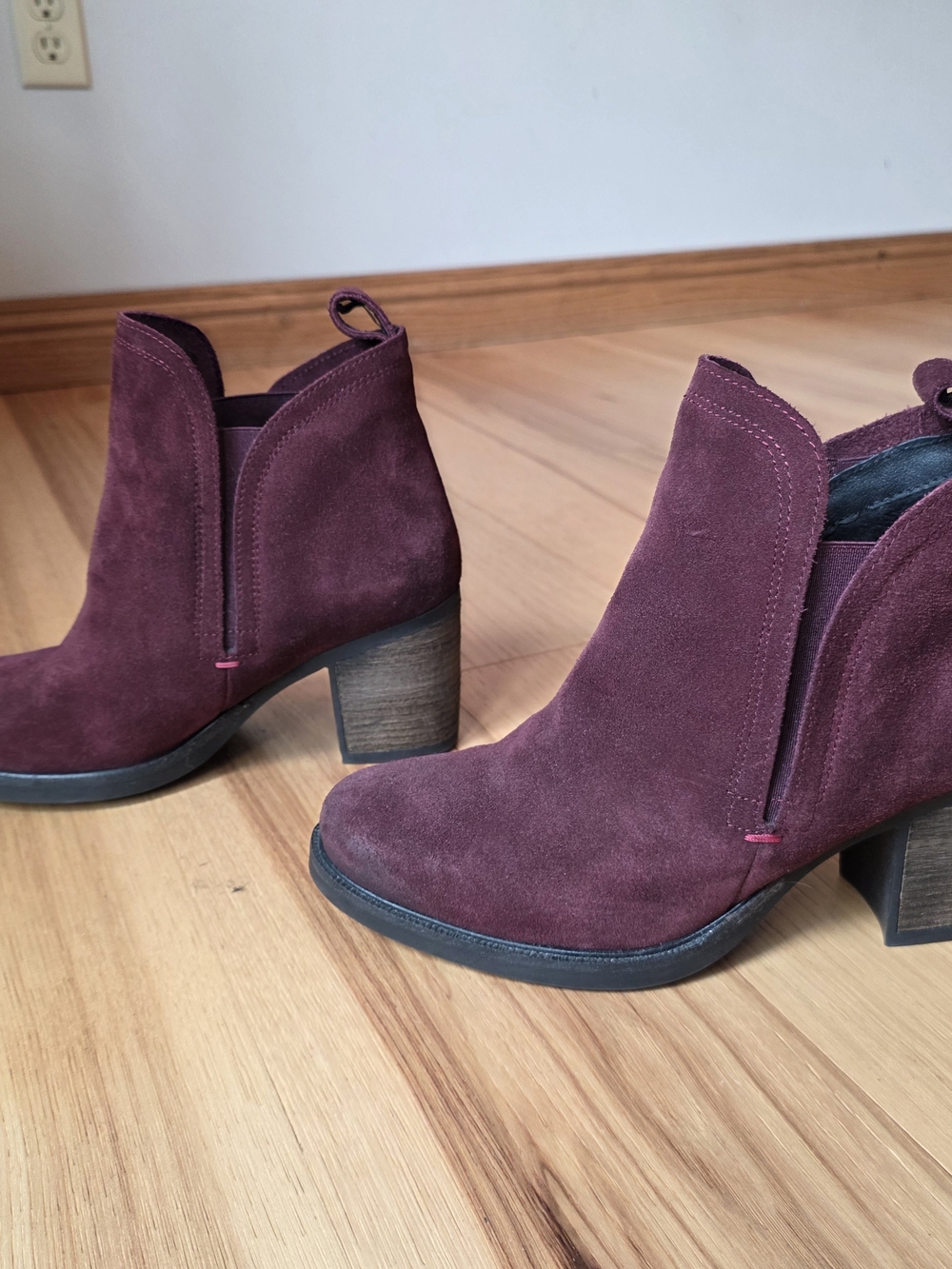 Belfield Bos & Co. Women’s Burgundy Suede Ankle Booties